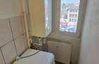 Vand garsoniera et. 4 zona Spital - 5