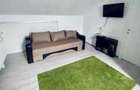 Proprietar- Inchiriez apartament 3 camere - 3