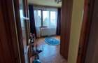 Apartament cu 4 camere decomandat în Tractorul - 4