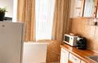 Apartament 2 camere ,etajul3, complet mobilat si utilat, centrala proprie pe gaz, bloc caramida, zona Policlinica Motru, J4-2-14, pret 37.500 euro - 6