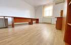 Apartament cu 5 camere decomandat în P-ța Victoriei - 9