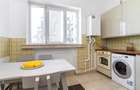 Apartament cu 3 camere decomandat în P-ța Universității - 13