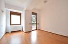 Apartament cu 3 camere decomandat în Aviației - 11