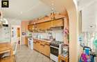 Apartament cu 4 camere decomandat în Piața Centrală - 9