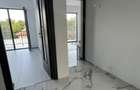 Casă cu 4 camere cu Teren 300 Mp în Ovidiu - 9
