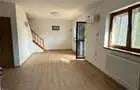 Apartament cu 3 camere decomandat în Giurgiului - 3