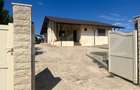 Casă individuală cu 5 camere cu Teren 1000 Mp în Exterior Sud - 2