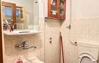 Casă individuală cu 4 camere cu Canalizare în Central - 5