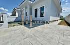 Duplex pe sol.Bine compartimentat.Toate Utilitatile! - 1