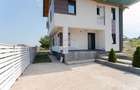 Apartament cu 5 camere decomandat în Rediu - 1