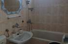 Inchiriez apartament cu doua camere mobilat in cart.Mihai Viteazu pret 250euro