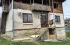 Casă cu 4 camere în Cernișoara - 2