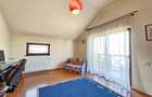 Casă individuală cu 8 camere cu Canalizare în Iancu Nicolae - 26