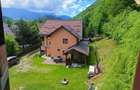 1 Casa de Locuit + 1 Pensiune Functionala + 1 Pensiune la Rosu | Bran | 2700 m - 2
