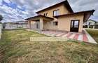 Casă cu Teren 573 Mp în Strejnicu - 2
