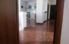 Apartament in vila, garaj,  zona frumoasa