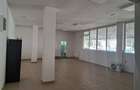 Inchiriez spatiu comercial 100 mp in Calarasi, zona 10 Nivele - 1