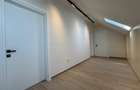 Apartament cu 3 camere decomandat în Tractorul - 16