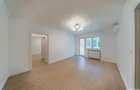 Apartament cu 3 camere semidecomandat în Central - 1
