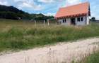 Teren 1580 m2 intravilan si casuta la rosu - 6