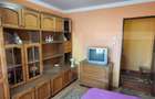 Apartament 2 camere , cu 2 balcoane ?i pivni?a , zona Micr - 10