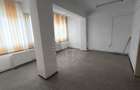 Spațiu comercial, de 245 mp, în Central - 6