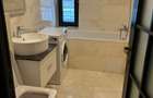 Inchiriez apartament 2 camere (loc parcare inclus) Royal Town - Iasi