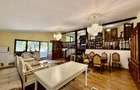 De inchiriat|3 camere|136 mp |Curte 300 mp| Parcare|COMISION 50%