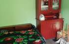 vand casa cu 3 camere , baie , bucatarie , suprafata totala 38 arii , intravilan - 6