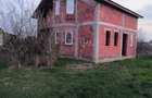 Casa in rosu la Dudestii Vechi - 2