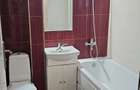 Camera in apartament de 4 camere pentru inchiriat !