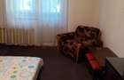 Inchiriere garsoniera Mall Vitan, curat, luminos linistit, etaj 1 din 8, mobilat modest dar decent, reabilitat, balcon