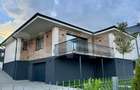 Vand casa moderna, singur in curte, Corunca, zona Penny