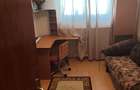 Apartament cu 3 camere decomandat în Titan