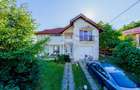 Casă individuală cu 5 camere cu Canalizare în Central - 1