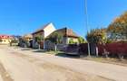 Casă individuală cu 6 camere cu Canalizare în Central - 1 Casă individuală cu 6 camere cu Canalizare în Central - 1