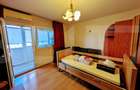 Apartament cu 3 camere decomandat în P-ța Victoriei - 1