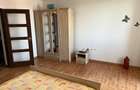 Apartament cu 3 camere decomandat în Vasile Aaron - 2