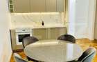 Apartament cu 3 camere semidecomandat în Central - 4