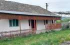 Casă cu 3 camere în Lunca Mărcușului - 1