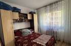 Apartament cu 3 camere semidecomandat în Craiovița Nouă - 4