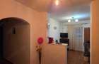 Apartament cu 3 camere decomandat în Rahova - 2