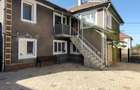 Casa P+E cu 7 camere + construc?ii auxiliare ?i teren generos de 1.895 mp - 1