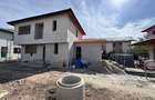Casă individuală cu 5 camere cu Canalizare în Sud - 2