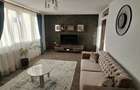 Inchiriez apartament 3 camere - 1