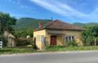 Casa de vanzare la tara, cu anexe si priveliste superba ideala pentr - 5