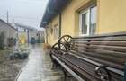 Casă cu 3 camere cu Teren 438 Mp în Romanești - 1