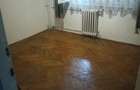 vand apartament trei camere Gheorghe Lazar