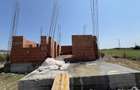 Vand teren intravilan de 450 mp cu casa P+1E in construc?ie - 1