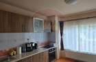 Casă cu 7 camere cu Garaj în Golești - 5